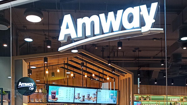 Retail / Hospitality Digital Signage at Amway Shop, Thailand