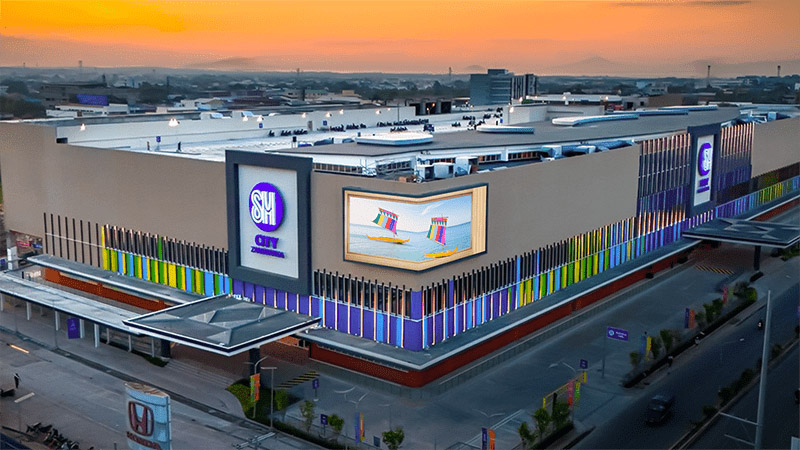 LED displays on the exterior of SM City Zamboanga, driven by CAYIN SMP-2200 players